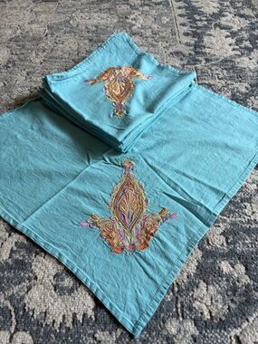 Pier 1 Napkins set of (8)